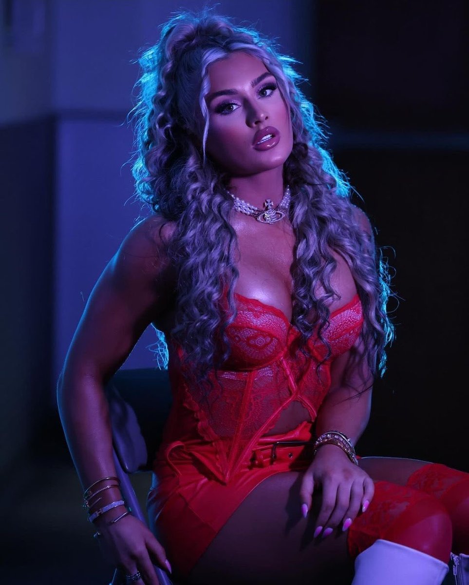 Shapeshift Wrestling God tweet media