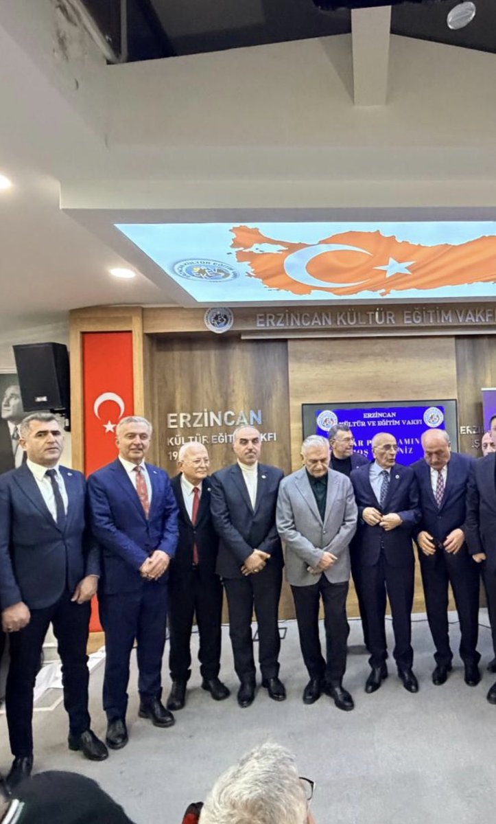 Zafermhp24's tweet photo. Erzincan Kültür ve Eğitim vakfı (EKEV)
Düzenlemiş olduğu iftar programında kımetli Hemşerilerimiz ile bir araya Geldik…

Güzel Erzincan 🇹🇷
#Erzincan https://t.co/rzMOYDhnqk