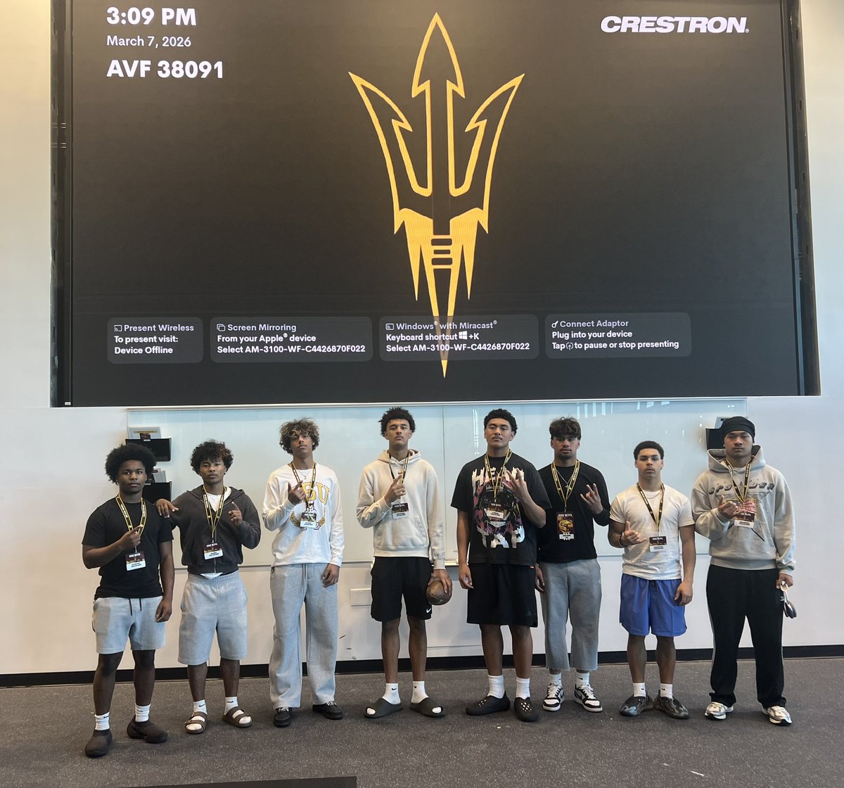 risefootball_'s tweet photo. Thank you @TheSunDevils for the tour and unofficial for the boys that are competing in the @UANextFootball camp tomorrow in AZ. 

@JisaiahMitchell @AjTuivaiave @AmosaMasaniai09 @eanowens1 @JayceHalasz1 @BriytanBailey @TheJadisLefono @1TrevonMayfield https://t.co/dLEKrKg41n