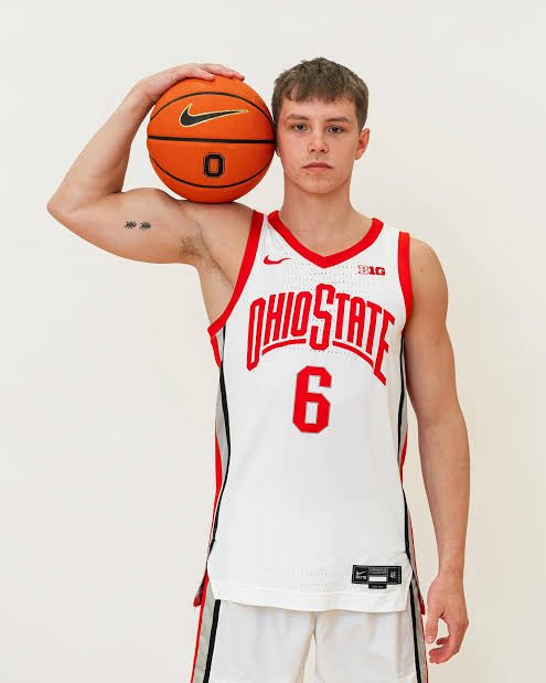 BrickedJones's tweet photo. There are rpac hoopers better than this glorified cross country runner https://t.co/44V135AJgj