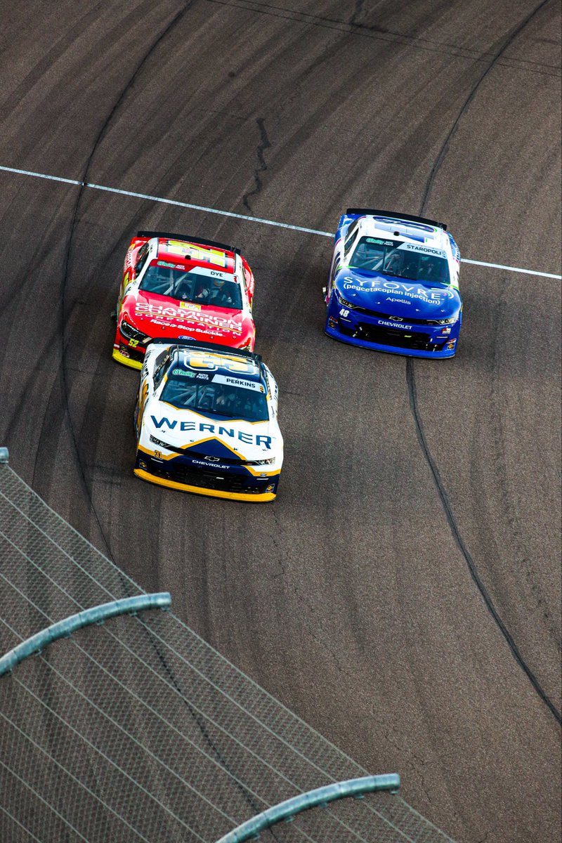 Checkered flag here in Phoenix.

A double Top 10 for the team!

7th - <a href="/JebBurtonRacing/">Jeb Burton</a> 
8th - <a href="/rajahcaruth_/">Rajah Kirby Caruth</a> 
28th - <a href="/BlainePerkins21/">Blaine Perkins</a>