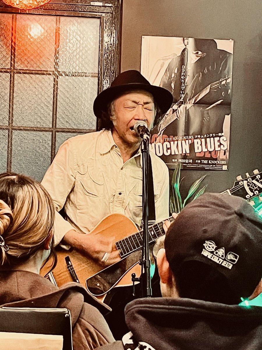 violets_696band's tweet photo. パッチアロン
DOLLYでのライブは最高だったね!!
お客さんもR&amp;Rが好きなのが伝わった
コーイチローさん
りえくん
ちひろさん
ありがとう!!
お集まり頂いた皆様にも感謝☆

透き通る声の歌姫
Living LegendなPUNK ROCKER
アンファンテリブル姉弟!?
素晴らしい八戸♪ https://t.co/TOlEetqhFj