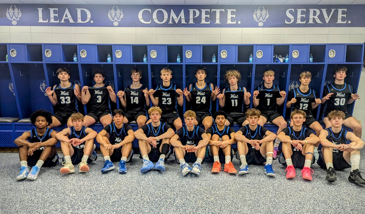 Waukesha West BBall tweet media