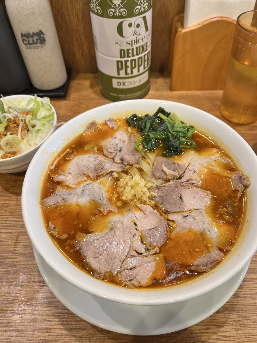 Ippei_19's tweet photo. 麺通信🍜
肉うどんさんすけのモーニング
朝ラーならぬ朝うー
カロリー注入してジムGo！
#辛みそさんすけうどん 
#サービスライス https://t.co/UAzPVUuf8v