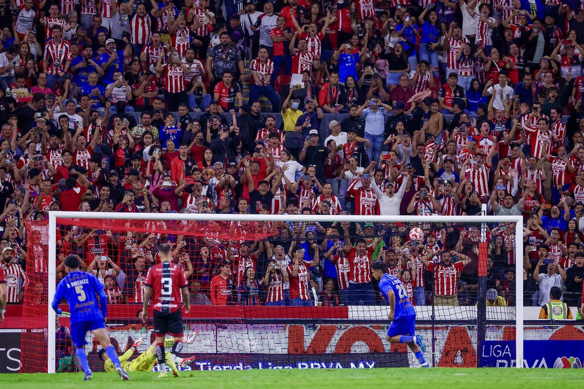 En nuestra casa con nuestra gente. 
<a href="/Chivas/">CHIVAS</a> 

GUADALAJARA ES DE CHIVAS 🐐❤️🇫🇷