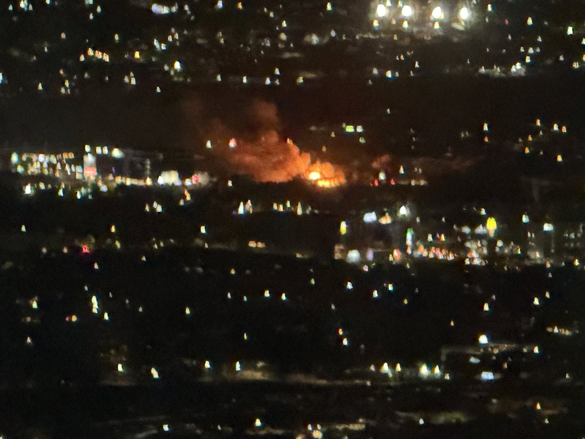 elmundocr's tweet photo. Incendio de grandes proporciones en la empresa Blue Flame en Pozos de Santa Ana https://t.co/Bcnte98Hfm