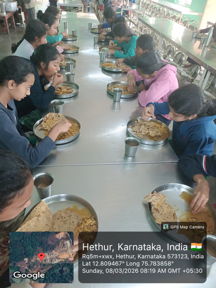 165Mdrs's tweet photo. Morning breakfast 
MDRS HETHUR 165
08/03/25
#SocialAudit_SWDMeals 
#socialWelfare_karnataka https://t.co/uMTjqG5Th5
