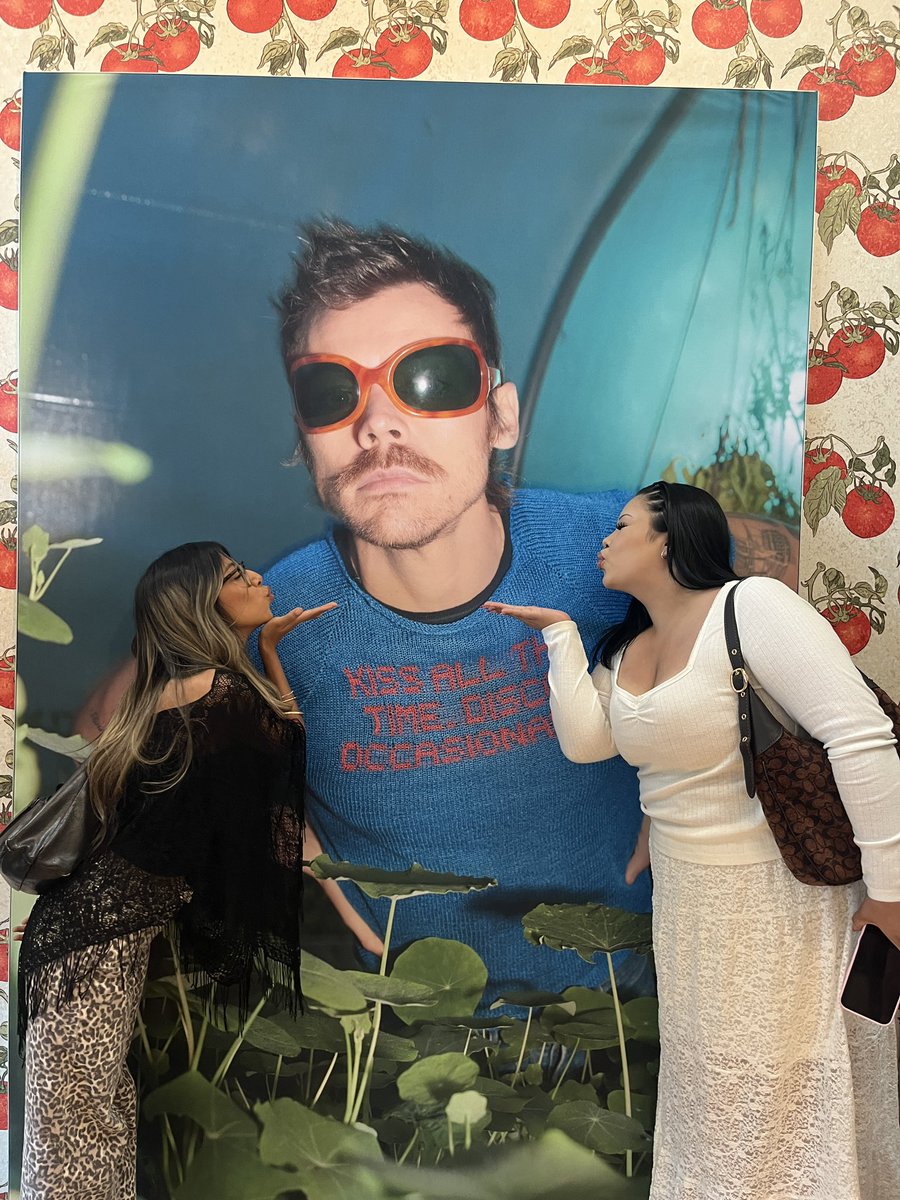 Harry loves Ashley’s <a href="/ihrtsapphics/">ash 🧁</a>