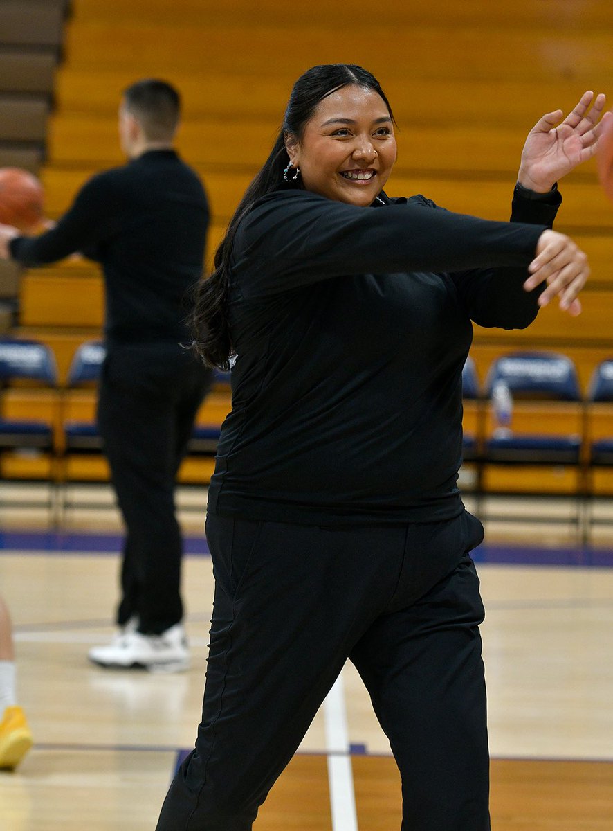 Coach Mandy tweet media