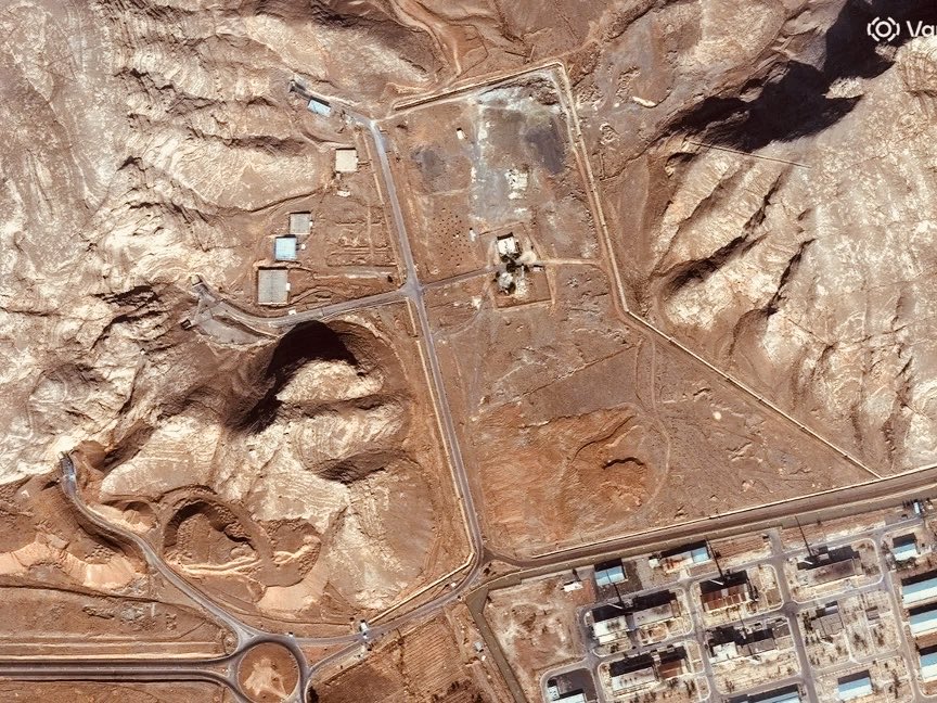 إيران قد تستعيد يورانيوم عالي التخصيب من موقع أصفهان بعد قصف أمريكي