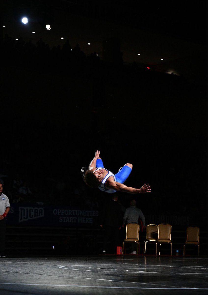 NEwrestle tweet media