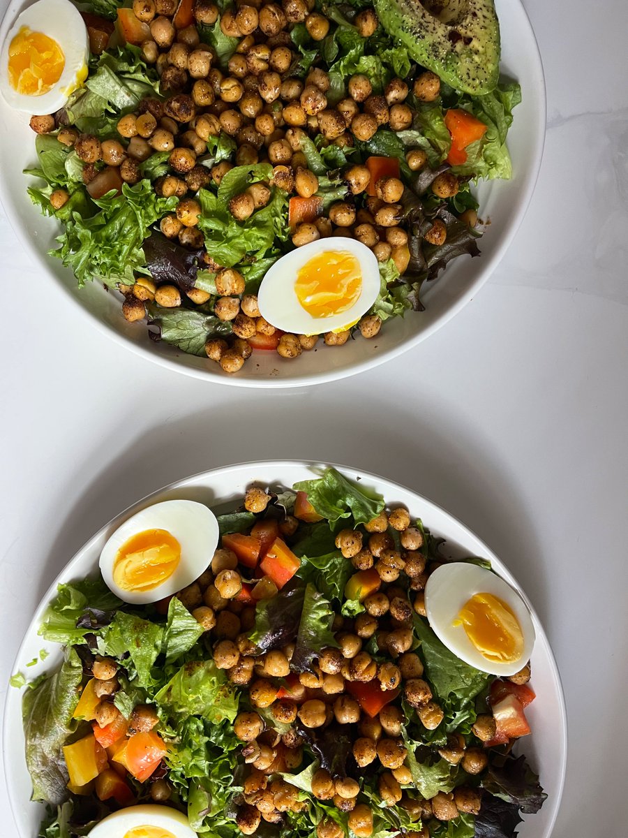 lovebylizee's tweet image. my new kitchen is gorgeous. praying it inspires me to enjoy cooking again 🏡 🔑 #plantbasedvibes #postpartum