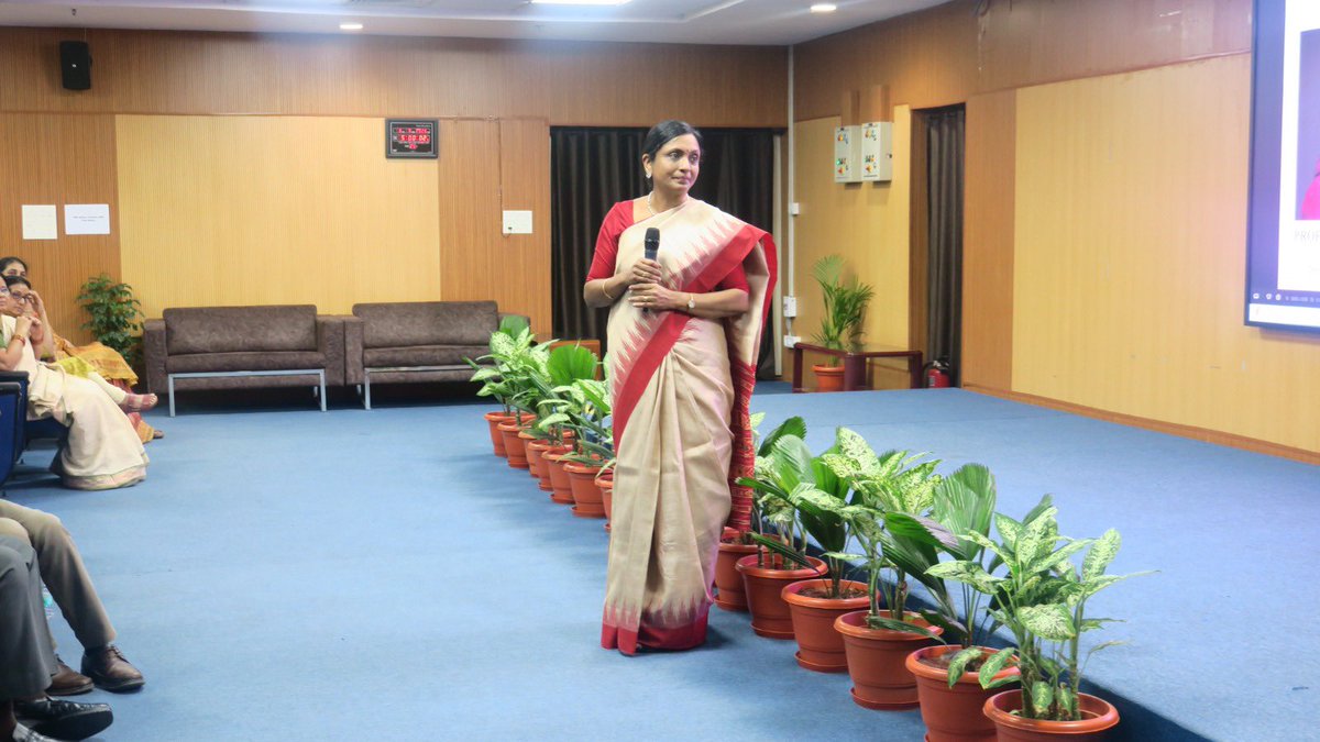 BRIC_CDFD's tweet image. On International Women’s Day, BRIC- CDFD hosted Priya Abraham, Senior Professor at CMC Vellore.

She delivered an inspiring talk reflecting on women’s resilience, leadership, and impact in science.
@DBTIndia @BricDbt 
#InternationalWomensDay #WomenInScience #WomenInSTEM