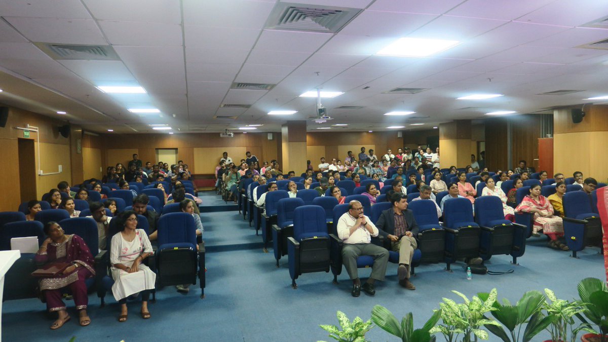 BRIC_CDFD's tweet image. On International Women’s Day, BRIC- CDFD hosted Priya Abraham, Senior Professor at CMC Vellore.

She delivered an inspiring talk reflecting on women’s resilience, leadership, and impact in science.
@DBTIndia @BricDbt 
#InternationalWomensDay #WomenInScience #WomenInSTEM