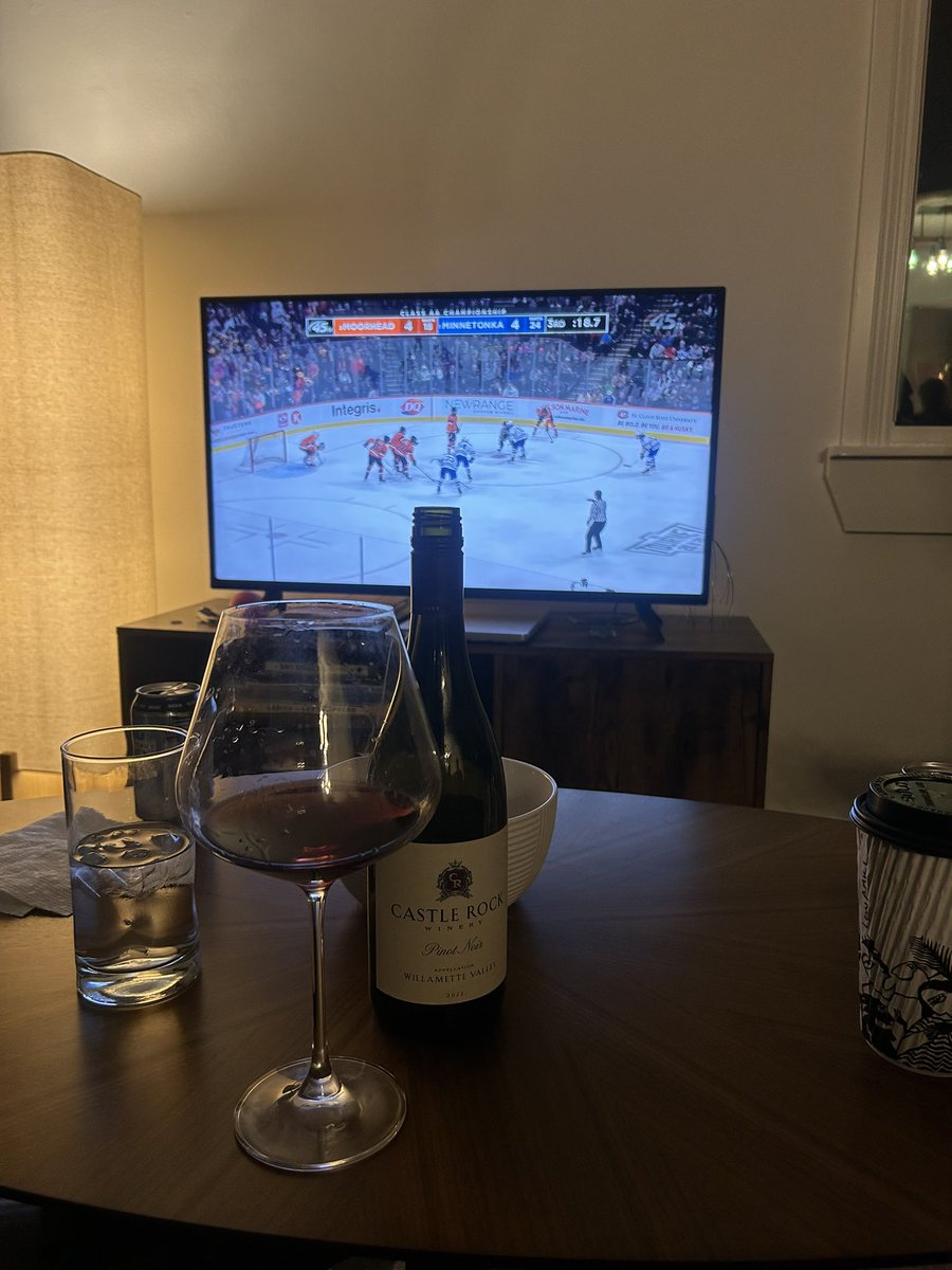 Puck N’ Pints tweet media