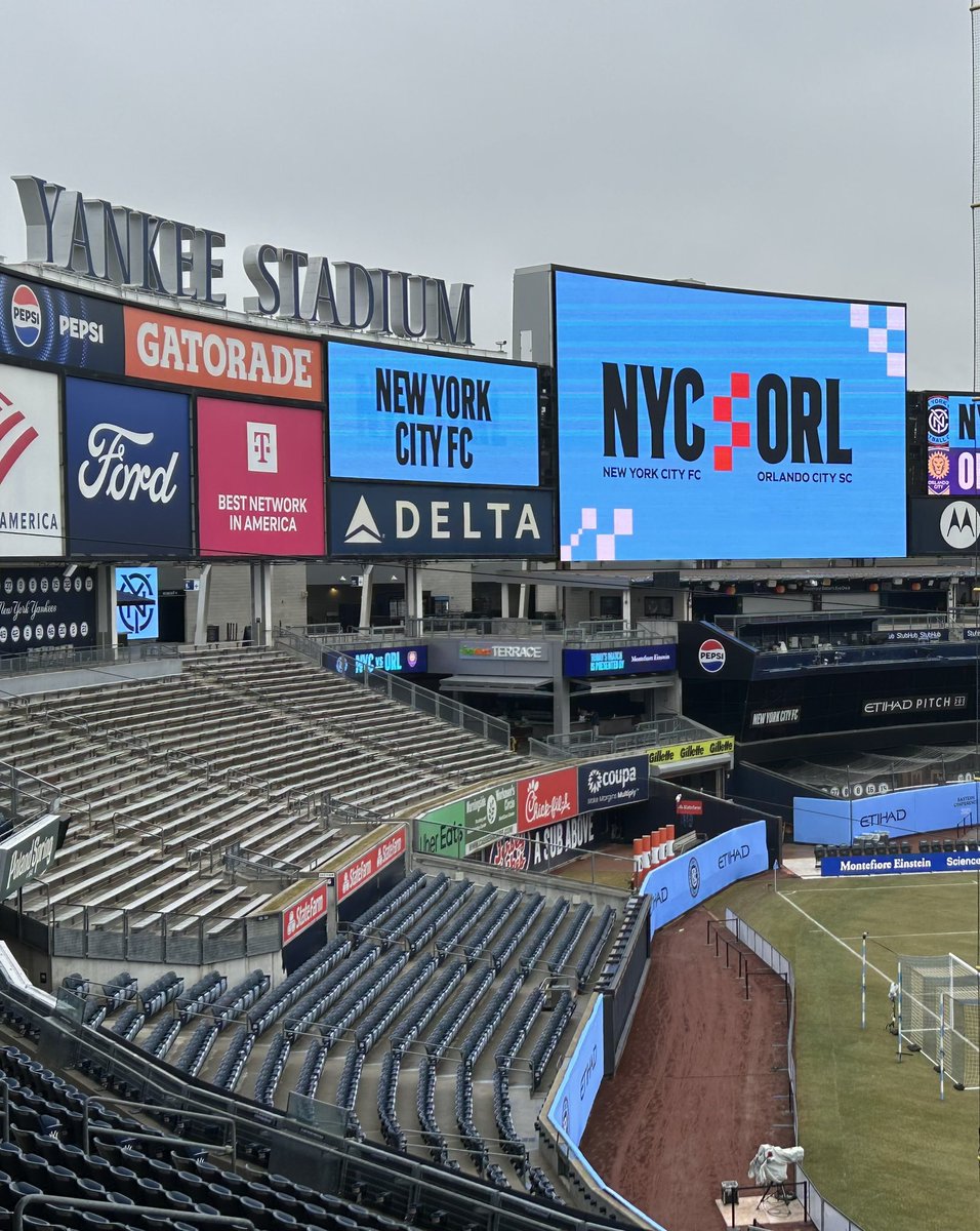 LinacreMedia's tweet photo. Year 1️⃣2️⃣ and what a start for the Boys in Blue, ⚽️⚽️⚽️⚽️⚽️ goals and a clean sheet to move to 2-0-1 on the young season‼️
Shoutout to @DJMODENYC @GlennCrooks and the rest of our class of 2️⃣0️⃣1️⃣5️⃣.
#NYCFC #NYisBLUE #ForTheCity #Futbol #LinacreMediaEvents 🎙🔥🗽🔵⚽️⭐️🏆 https://t.co/ECGn7j5xSw