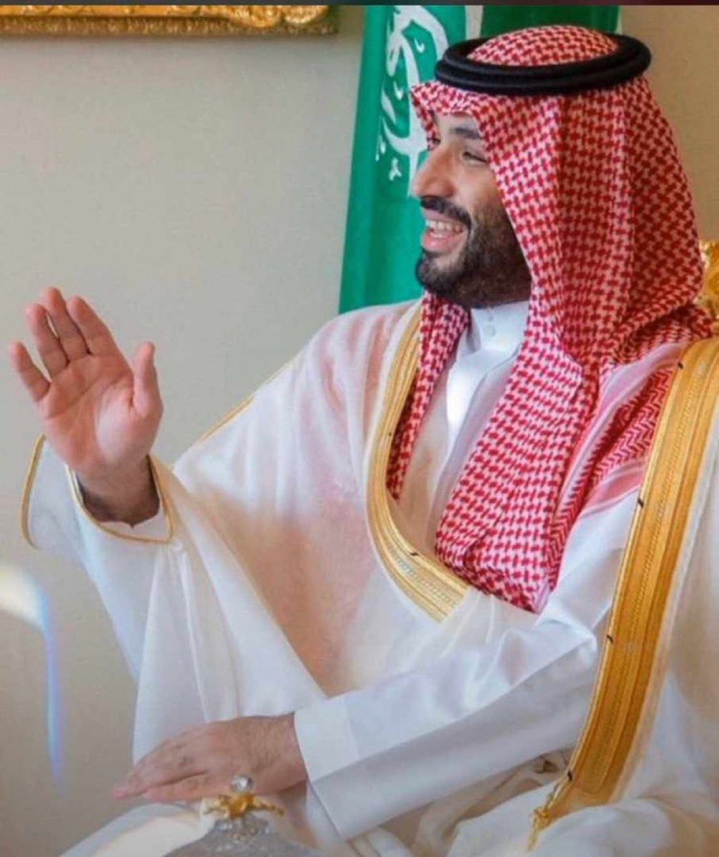 حين يفتخر المجد بصانعيه…
نفتخر بقائدٍ جعل الطموح واقعًا، وحوّل الأحلام إلى إنجازات تُرى.
يمضي بالوطن بثقةٍ نحو المستقبل، بعزمٍ لا يعرف المستحيل.
فخرنا اليوم وغدنا ومستقبلنا هو
#محمد_بن_سلمان