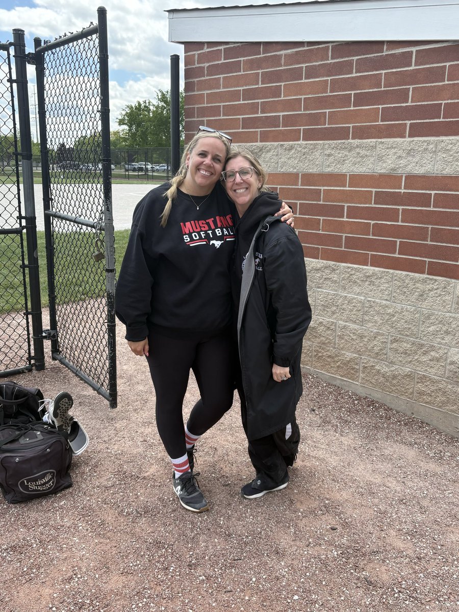 Munster Softball tweet media
