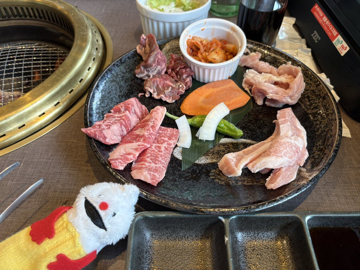 Kitasannkfr's tweet photo. お昼は焼肉ランチ🥩😋
カルビ、ハラミ、セセリ、豚トロの4種☝️

美味かったぁ😁

#焼肉ランチ
#ブルスタ
#パペットスンスン
#ノンノン https://t.co/MmRDaHx3e1