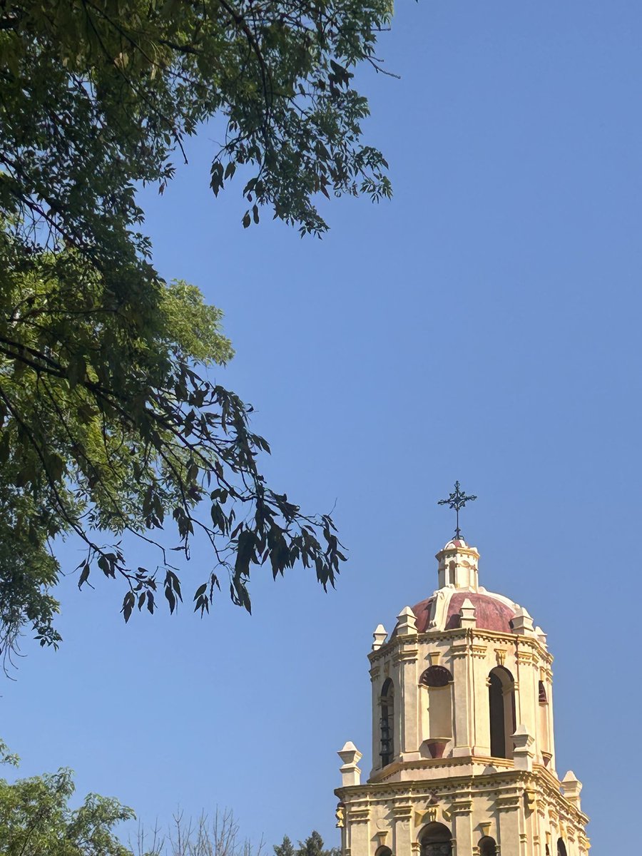 vilrovil's tweet photo. cdmx con mi mamá https://t.co/WH5DlwNVzE