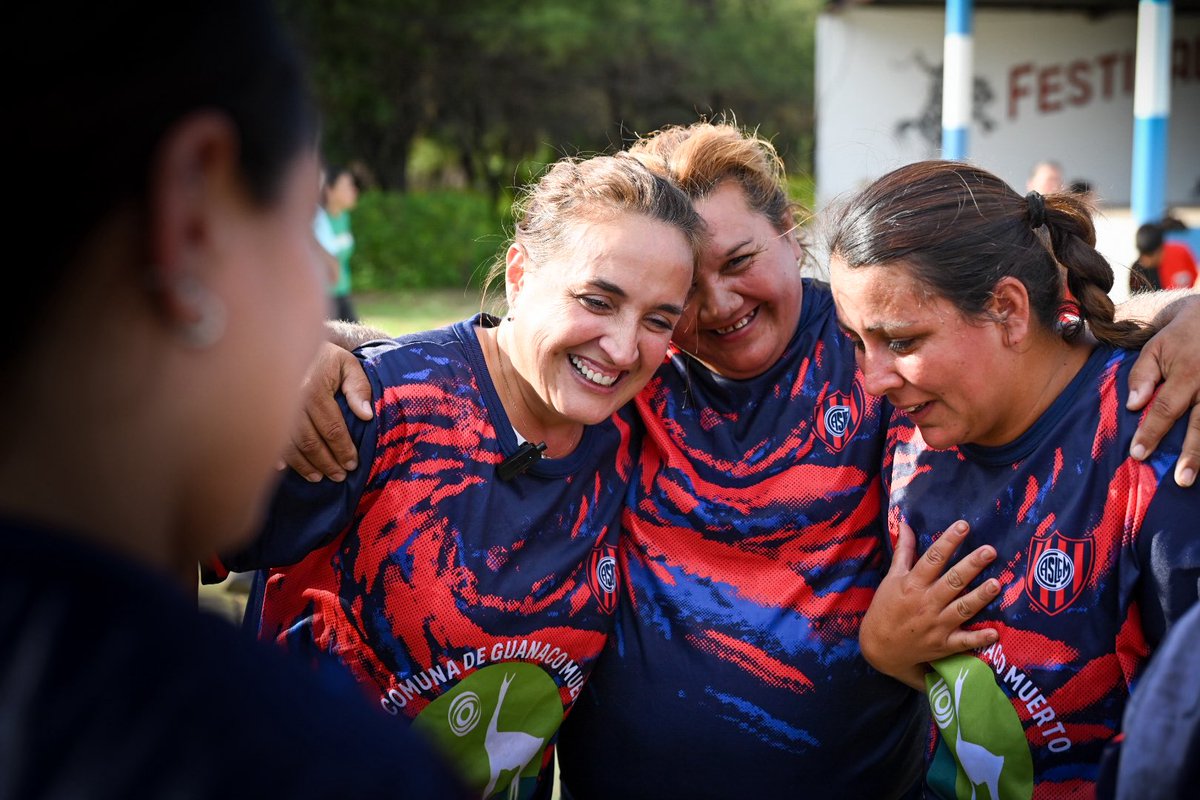 Este #8M nos encuentra frente a un debate profundo sobre el rumbo que toma la #Argentina en materia de igualdad. Cuando a nivel nacional se recortan políticas y se desfinancian programas vinculados a las #mujeres, queda claro que ningún derecho está garantizado para siempre.
No