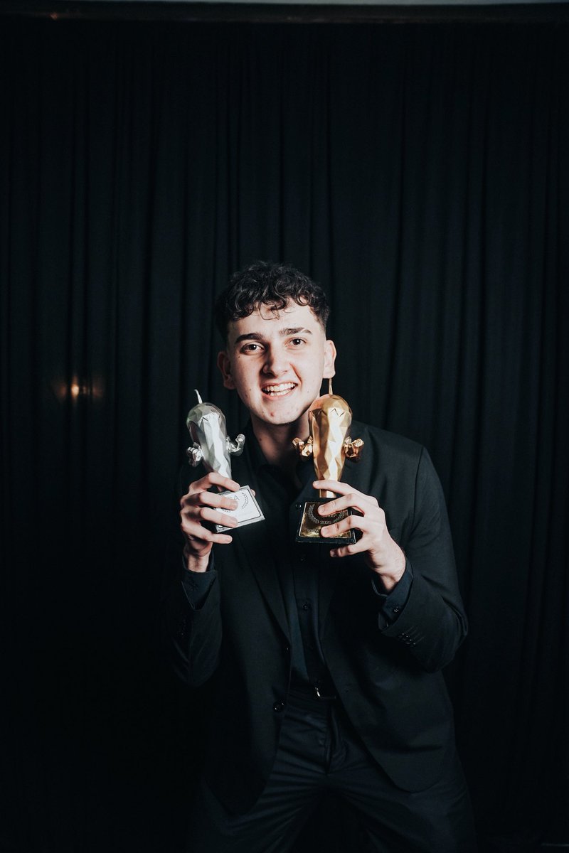 Coscu Army Awards 🏅 tweet media