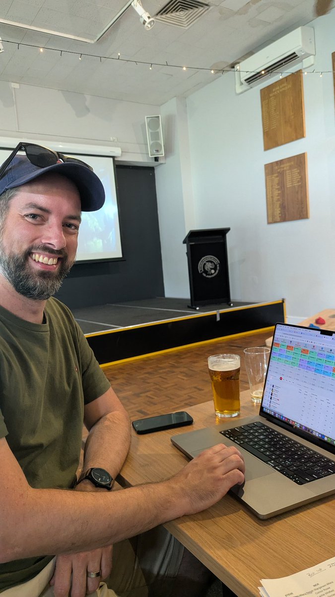 MiniMonk10 tweet media