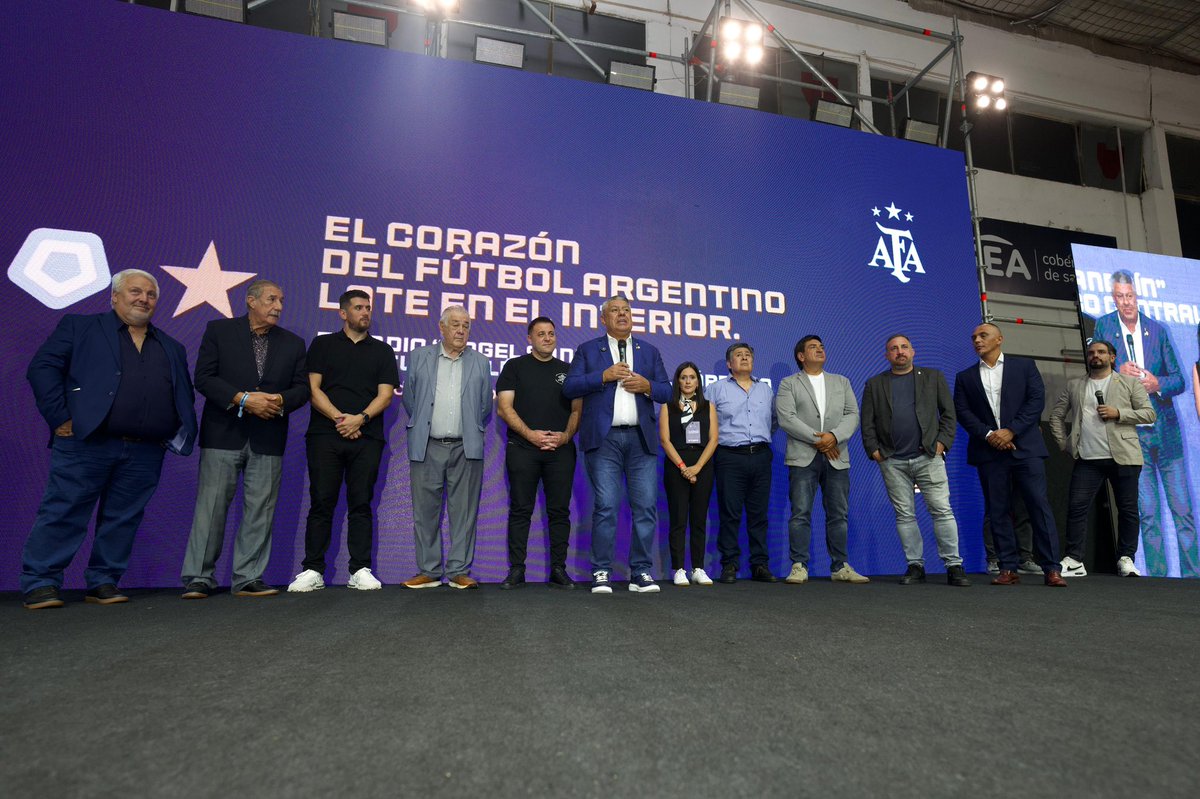 tapiachiqui's tweet photo. Eternamente agradecido a quienes acompañan y hacen que cada objetivo se logre. Siempre entendiendo que el fútbol es uno solo y es de todos. https://t.co/z7qL3X5Yc8