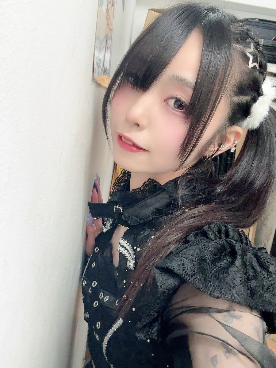 おはようございます

今日も生きてます