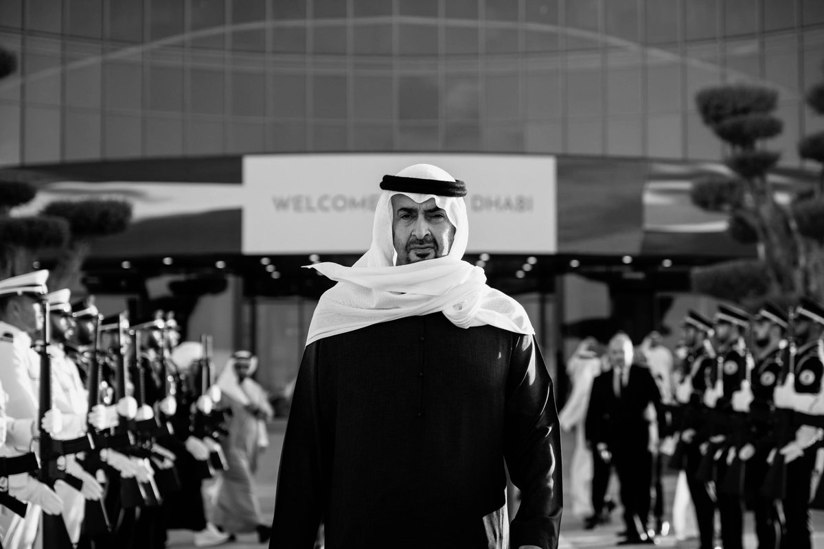 Shmaalk's tweet photo. الإمارات بخير . . بوجودك
وفي ظلك ما نشيل الهم ❤️! https://t.co/wAv0ryQbO7