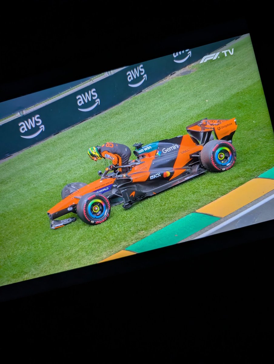 Pp__677's tweet photo. @McLarenF1 🥲🤦‍♂️ https://t.co/C3R4YiPfsI