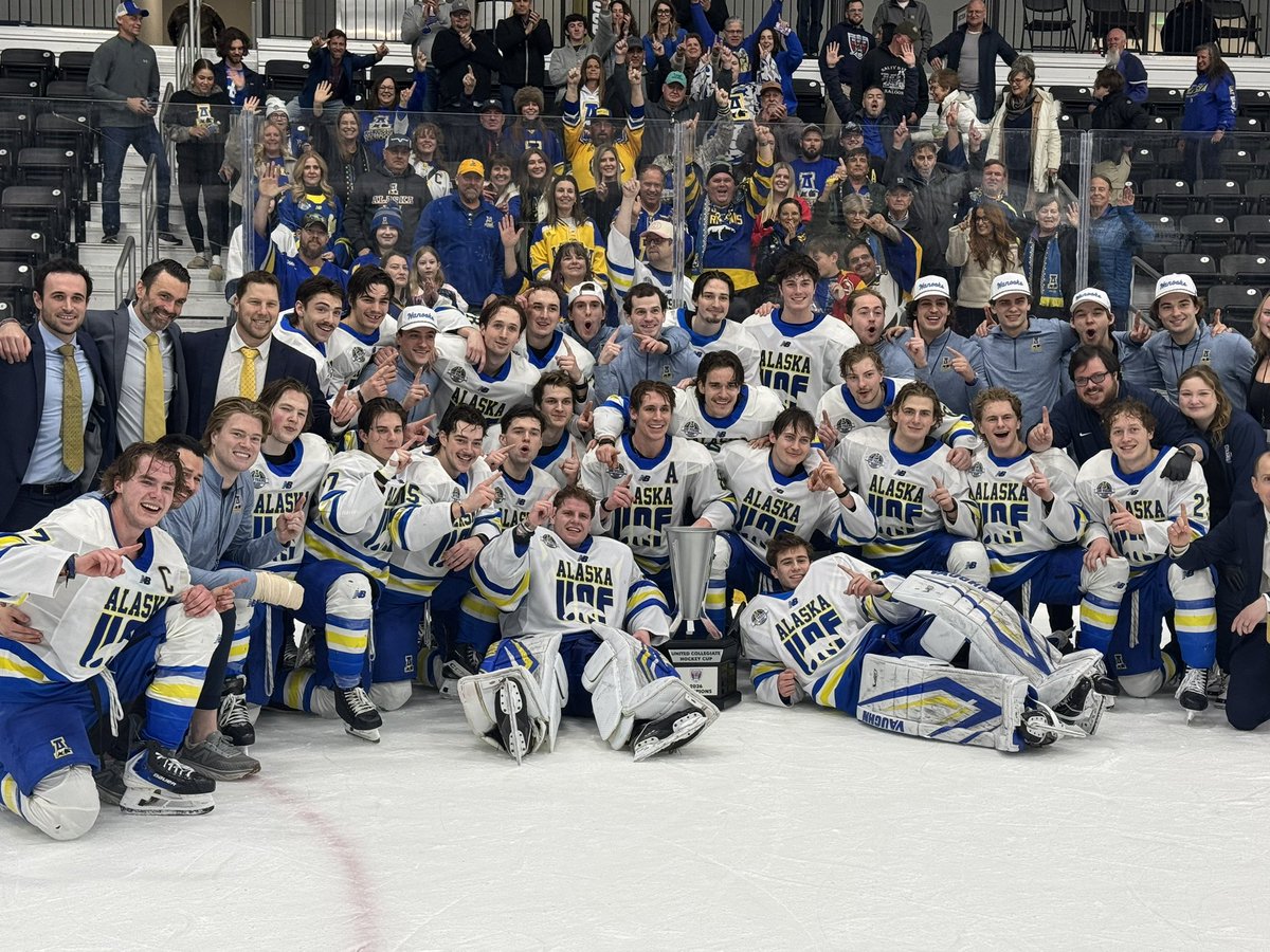 Ice Time College Hockey West tweet media