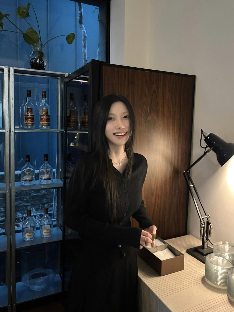 여성의 날이래요!!!
희영언니처럼 아름다운 하루들 되세요!!!