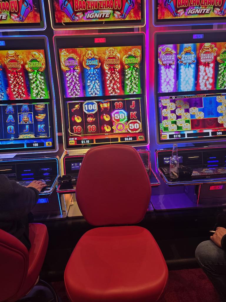 FirstNation394's tweet photo. Spinning at River Cree Casino tonight—those reels are calling! 🎰 Just hit that sweet bonus round vibe, lights flashing, free spins popping off, pure adrenaline rush! Largest slot floor in the Edmonton area with 1,465+ machines waiting to deliver the big one. Who's feeling lucky? Let's chase those bonuses and jackpots! 💥🍀 #RiverCreeCasino #Slots #BonusRound #JackpotVibes #RiverCreeResort #YEGCasino #EdmontonSlots #HitTheBonus #CasinoLife #AlbertaGaming #FreeSpins