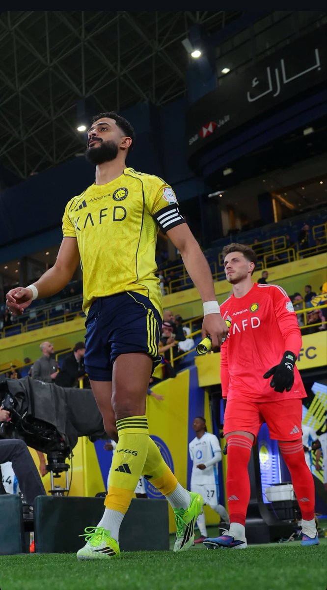 ملعبنا. جمهورنا. نقاطنا. ⚔️
والصدارة مستمرة 🟡💪