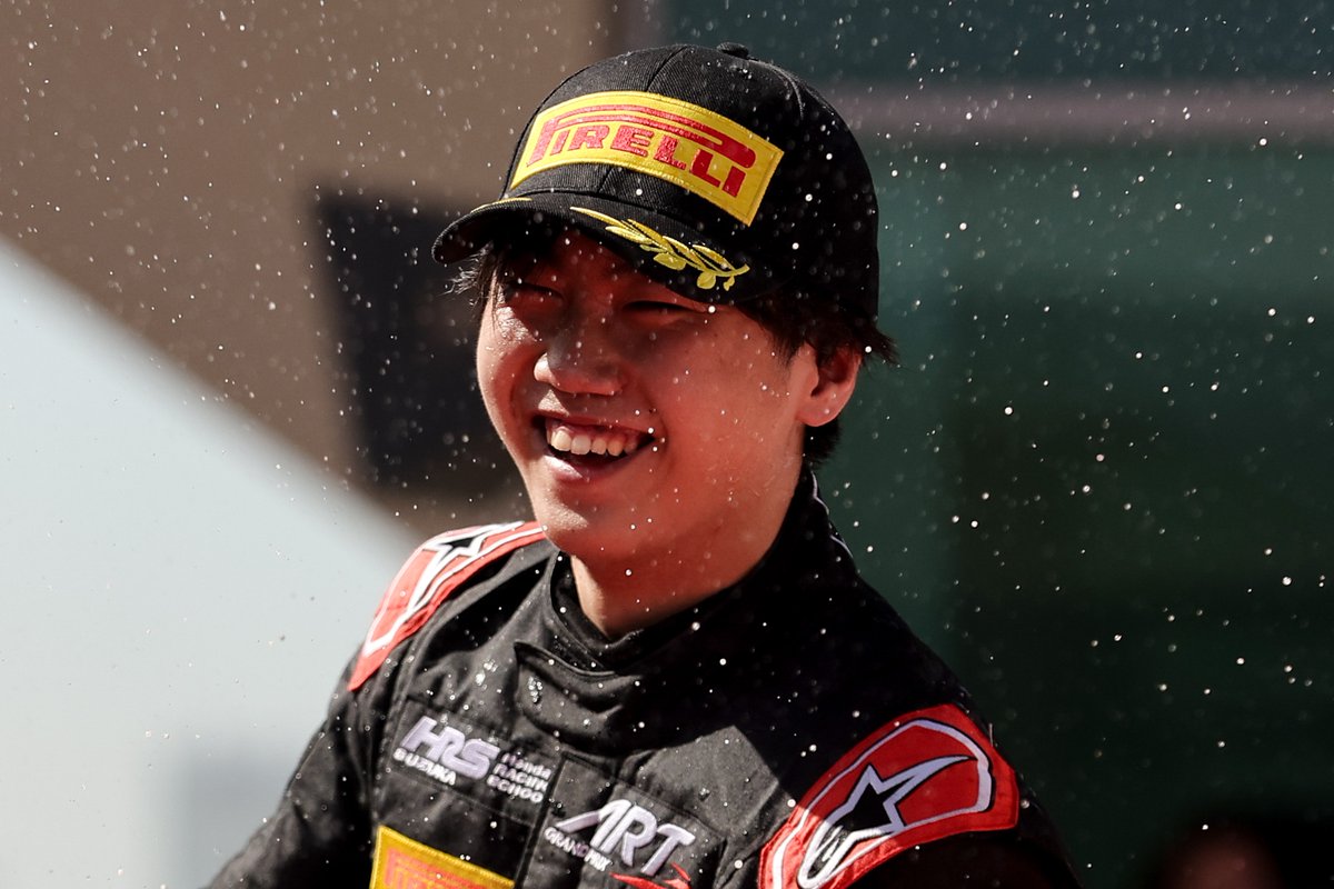 HondaJP_Live's tweet photo. ＼速報: FIA F3デビュー戦3位！／

ホンダ・フォーミュラ・ドリーム・プロジェクト（HFDP）所属の加藤大翔選手が、開幕戦メルボルンで3位表彰台を獲得しました🏆
F1オーストラリアGP併催で華やかな雰囲気の中、笑顔でシャンパンファイト！

土曜日のスプリントレースは5位、日曜日のフィーチャーレースは3位でした。

引き続き応援よろしくお願いいたします！

#Honda #HRC #HFDP #F3jp #F1jp #AusGP