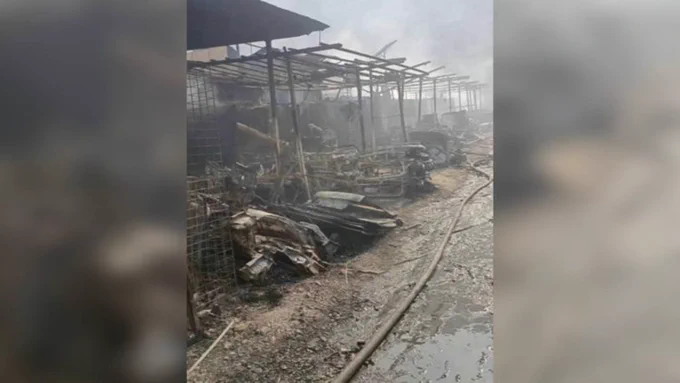 په تورخم کې د پاکستان هوايي بریدونو ۳۰۰ میلیونه افغانۍ زیان اړولی دی.