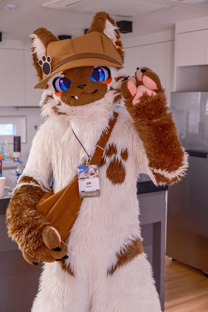 언제나 귀여운 샴푸쨩.
새롭게 쓰고 다니는 모자가 너무너무 잘 어울려서 더욱 귀여워!🥰