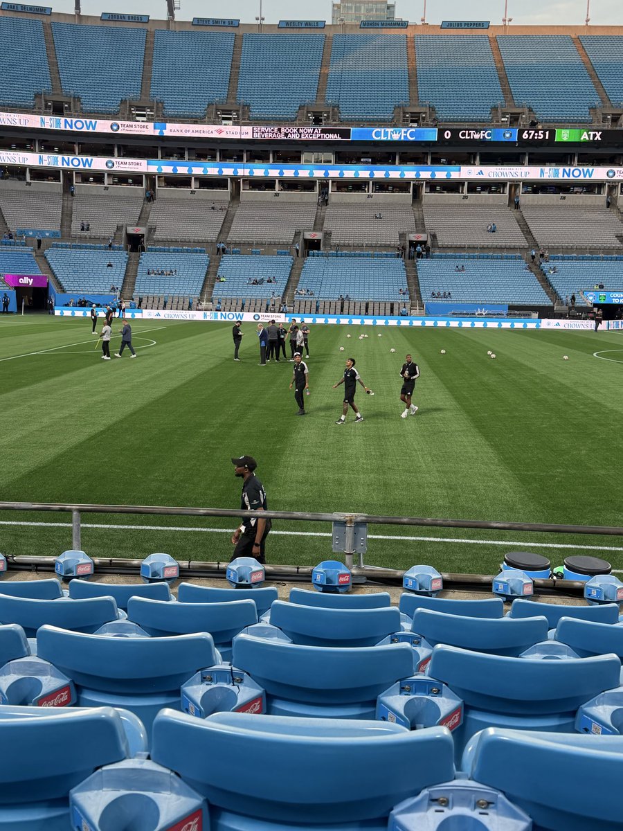 PereiraFanAcct's tweet photo. PereiraFanAcct is on-site in Charlotte hoping for some more Dani magic like was the case last time we were here in 2022 🟢⚫️ https://t.co/5LbhSDmqzx