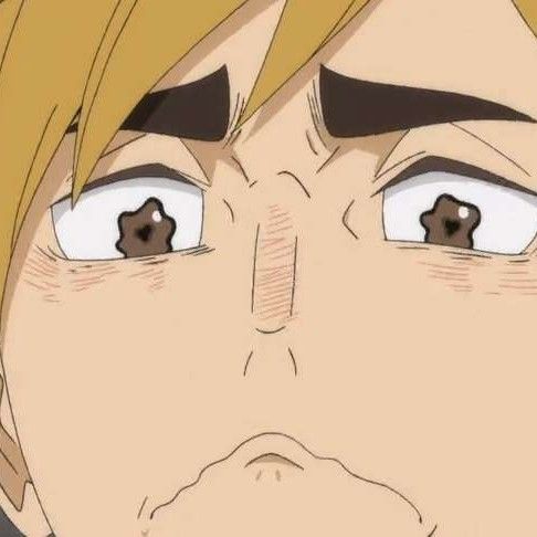 syxznm_'s tweet photo. cuando ví la escena del vestuario posta m pareció ""un toque exagerado"", pero posta d chiquitos todos odiaban a Atsumu y el se puso a llorar por qué se dió cuenta que UNA SOLA PERSONA le tomo importancia, y el reaccionó llorando 😭 https://t.co/tlKNebbX3h