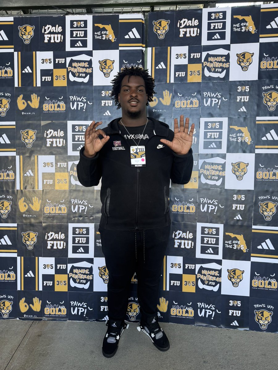 Dahmetri micheal ross tweet media