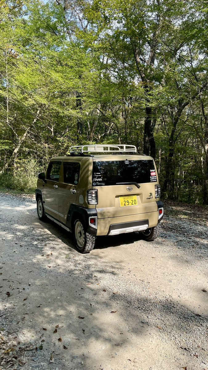 MOSSY_Daddy_PMC's tweet image. ふと思ったんだけど、
ダイハツタフトの社外マフラーを装着している方って、結構いるんだろうか？
Spiegelや柿本改ブランドで出ているらしいけど、
オートマ車の軽ターボ車サウンドって聞いたこと無いから、一度聞いてみたいなあ。
#ダイハツタフト
#DAIHATSU
#TAFT
#タフト好きな人と繋がりたい