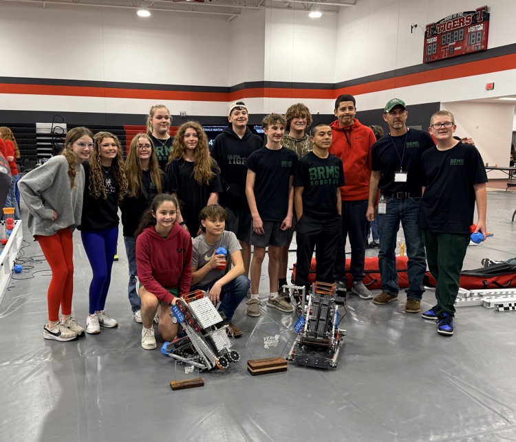 BlueRidgeISD's tweet photo. Congratulations to the BRMS Robotics teams for a great day at the State Competition. One of our 3 teams, "The Goonies", finished 2nd today and has qualified for the Vex World Championship in April. #RaiseTheRidge https://t.co/fjauEQZ3nx