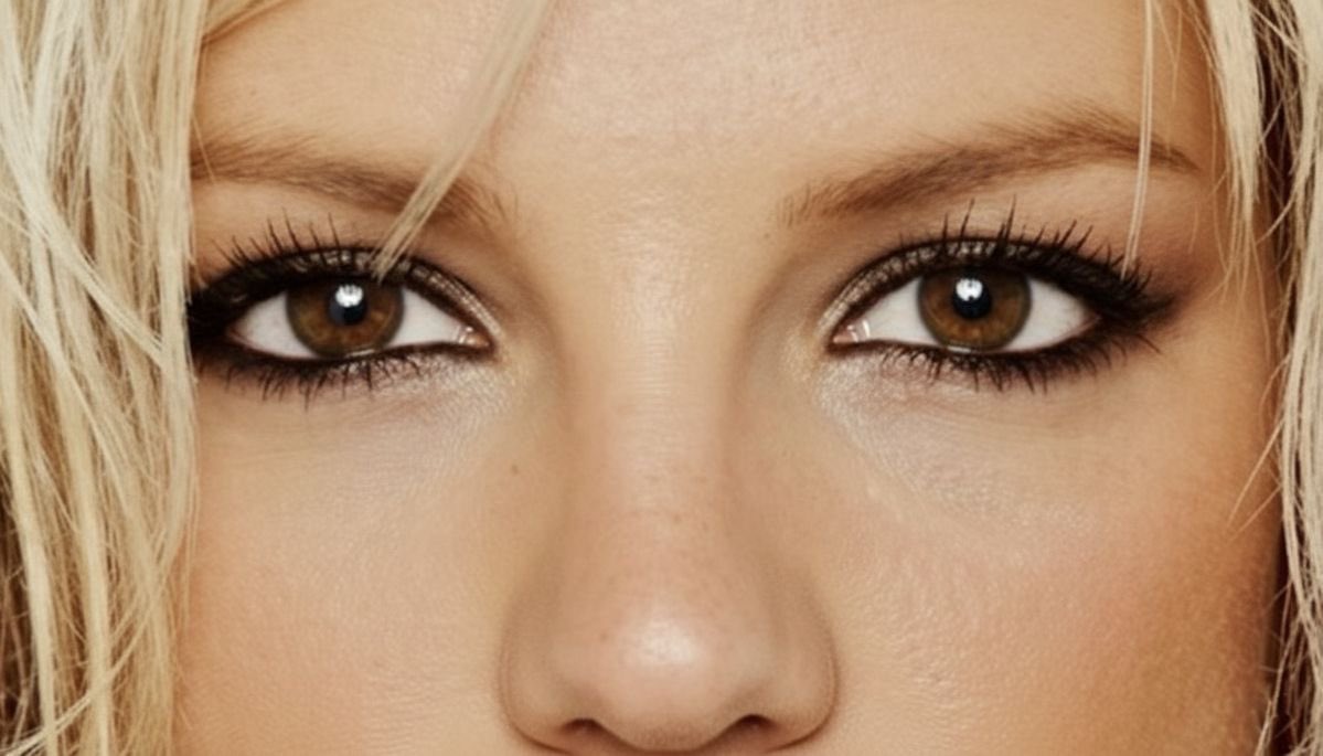 sexsibrit's tweet photo. The eyes of a fighter 🤎 https://t.co/O4Y4yCY50T