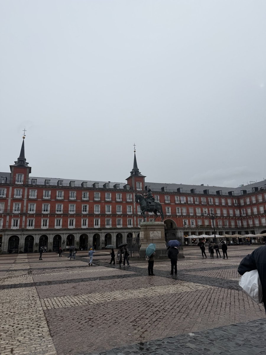 MercerWSoccer's tweet image. Made the most of our last couple days, Spain you’ve been too good to us 🇪🇸🏟️🥰  (3/3)

#GOBEARS | #MUWS | #Spain