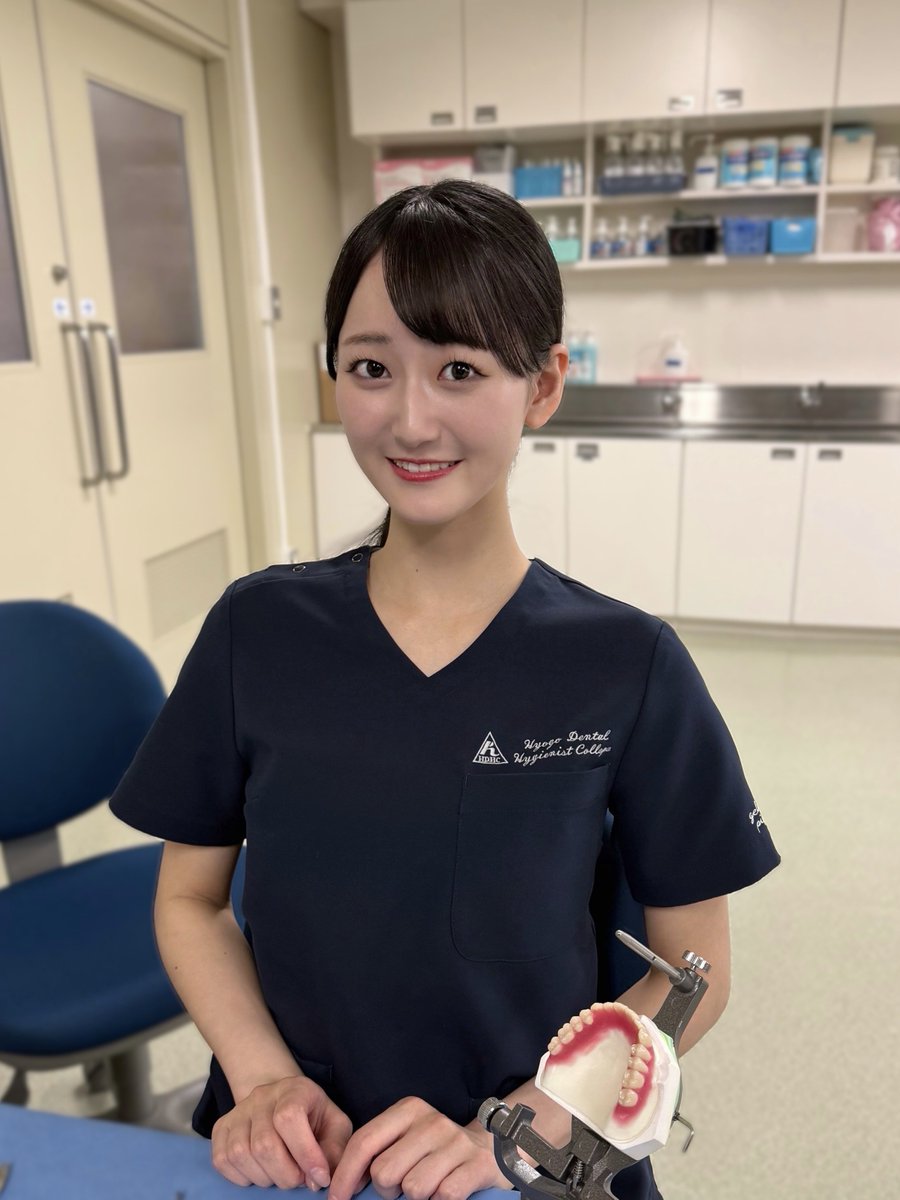 soraha_stu48's tweet photo. #毎月8日は歯の日

舌や口がピリピリする痛みを
感じたことはありませんか？

ストレスやホルモンバランスの変化、
栄養不足などが原因で起こる
「 舌痛症 」かもしれません。

早めに歯科医院で
診てもらいましょう

https://t.co/X9Gs5ZfMY2

#兵庫県歯科医師会
#健口アンバサダー
#STU48
#信濃宙花 https://t.co/okYdwhjt28