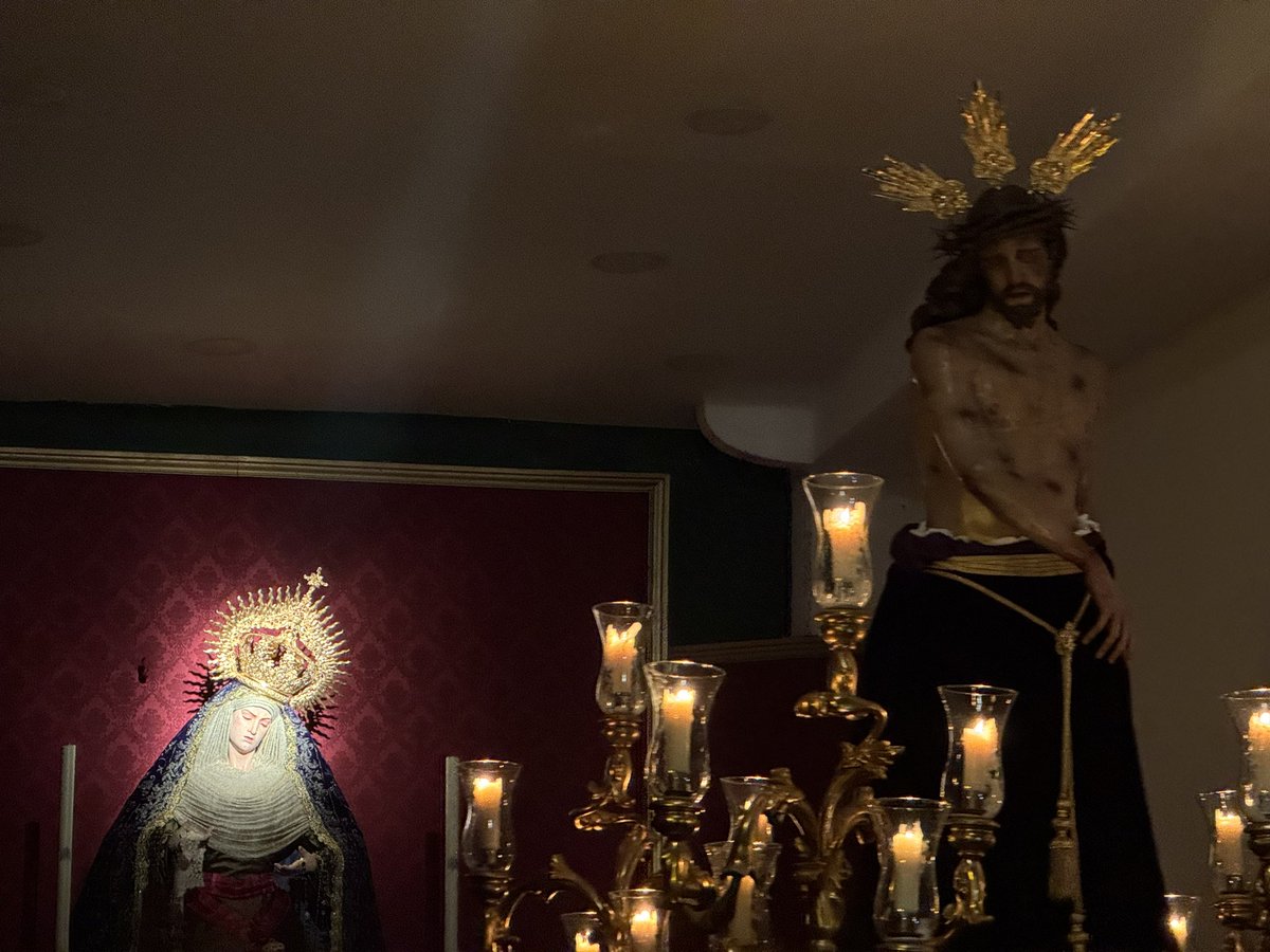 00:14h | En la ya madrugada del tercer domingo de Cuaresma, el Señor de la Humildad entra por primera vez en la Parroquia provisional y se encuentra con su Madre del Rocío.

Gracias Señor por todo lo que nos das.

#Bendición #HumildadBarbadillo