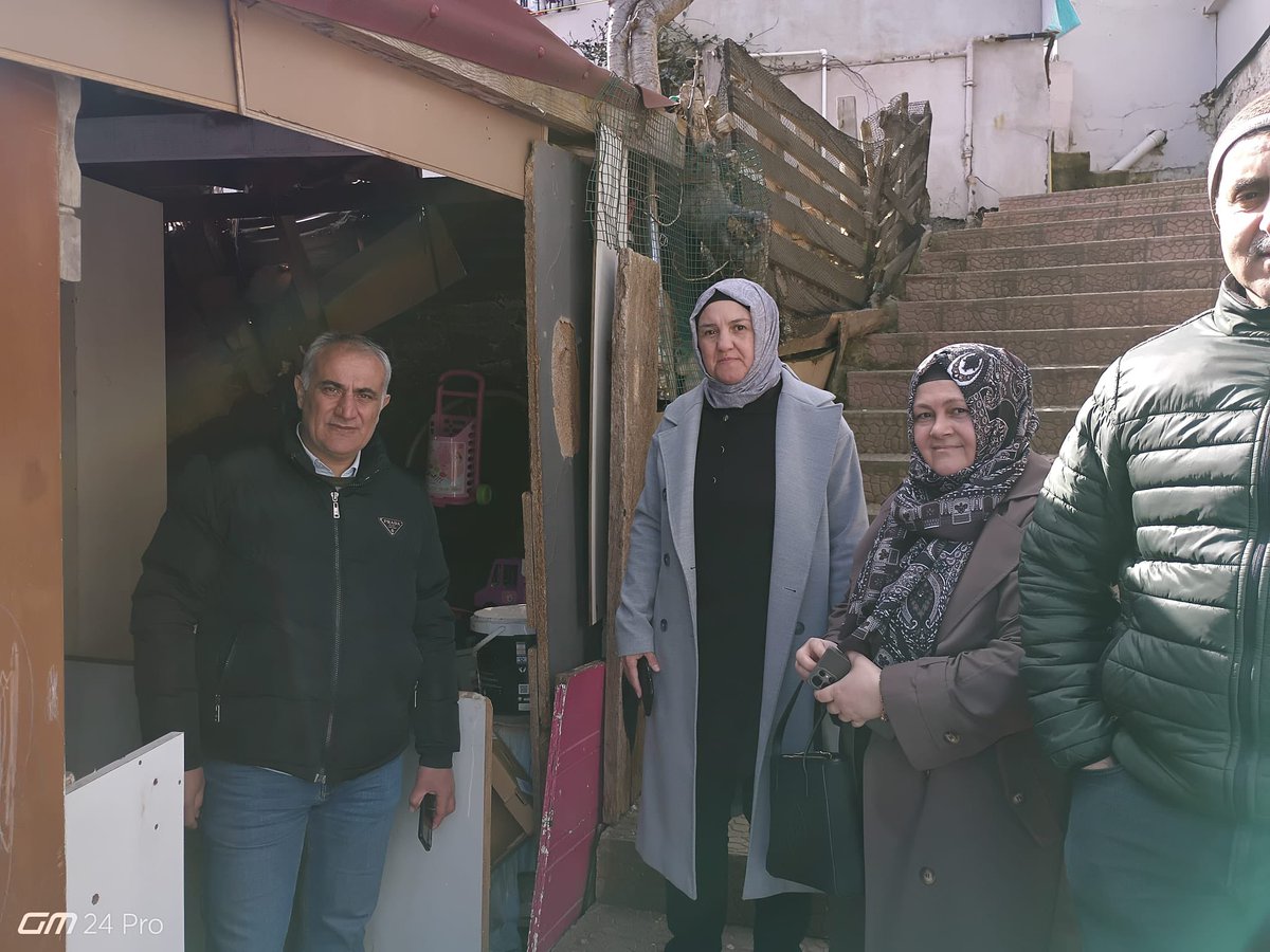 aksariyer's tweet photo. 📍 Bahçeköy Merkez

Ramazan ayının manevi ikliminde teşkilatımızla birlikte komşularımızla gönül köprüleri kurmaya devam ediyoruz.
Gerçekleştirdiğimiz hane ziyaretlerinde komşularımıza hayırlı Ramazanlar diliyoruz.

Sarıyer’de
#BirOlmakRuhumuzdaVar
@akpartiistanbul https://t.co/r8HVVm1U7T