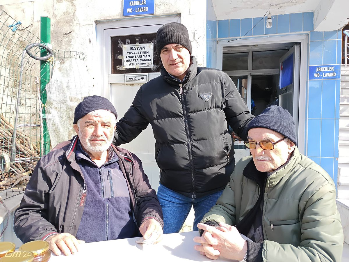 aksariyer's tweet photo. 📍 Bahçeköy Merkez

Ramazan ayının manevi ikliminde teşkilatımızla birlikte komşularımızla gönül köprüleri kurmaya devam ediyoruz.
Gerçekleştirdiğimiz hane ziyaretlerinde komşularımıza hayırlı Ramazanlar diliyoruz.

Sarıyer’de
#BirOlmakRuhumuzdaVar
@akpartiistanbul https://t.co/r8HVVm1U7T
