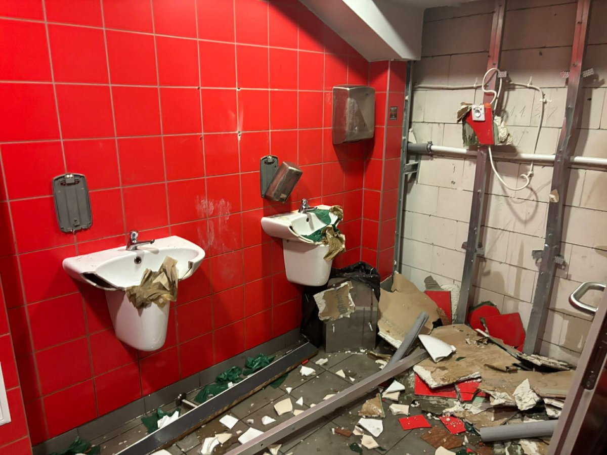 B.Derdzikowski tweet media